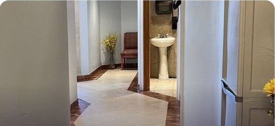 Level 2 hallway at Bspaworld